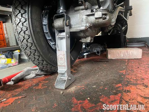 SLUK | C&C Vespa engine stand