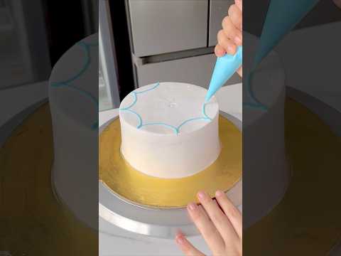 Oddly satisfying frosting art🥹 #cakedesign #shortsfeed #satisfyingvideo #cakeshorts #easycakehome