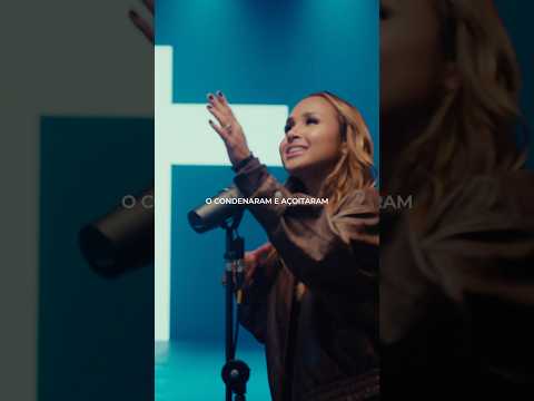 O clipe de “Eu Quem Merecia