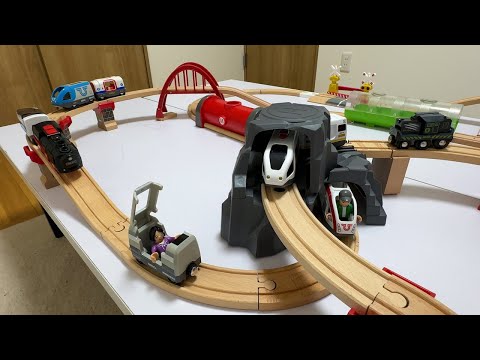 BRIO train & wooden rails ☆ Create your own original course and play!