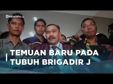 Kuasa Hukum Sebut Ada Luka Jerat di Leher Pada Tubuh Brigadir J | Katadata Indonesia