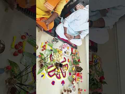 stor me puja ho raha hai...