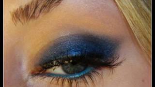 New Year's Eve Blue Cat Eye Makeup, newyearseve, newyears, nye, party, nightout, specialoccasion, shimmery, glitter, sparkly  