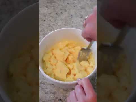 How to Make Fluffy Scrambled Eggs...in the Microwave! #Shorts
