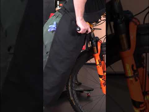 🤫 El secreto PROFESIONAL para LUBRICAR las SUSPENSIONES de tu bicicleta #bikezona #mtb