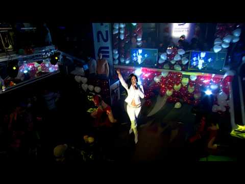 Anelia - Nezhno s lazha * Анелия - Нежно с лъжа I Live video 2005