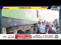 ఇంజిన్ ఫెయిల్..పట్టాల పై ఆగిపోయిన రైలు | Engine failure stopped the train | Prime9 News  - 01:50 min - News - Video