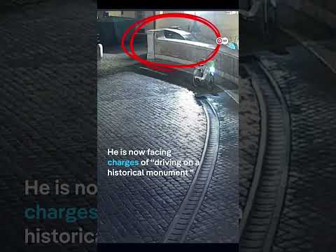 Elderly man gets stuck driving down Rome's Spanish Steps  | DW News