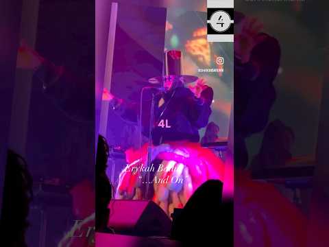 ￼ Erykah Badu #erykahbadu #badu #concert #live #soul #hiphop