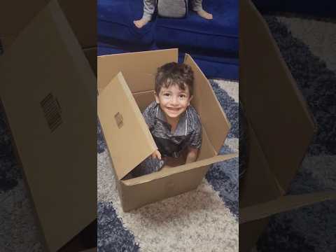 جاد يختفي فجأه ليظهر مُختبئ بداخل الكرتونه /@Kidskoki #كيدز #العاب_اطفال #ملاهى #خلودة #شفا