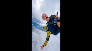 Vido-Test : J?ai test la GoPro HERO10 Black en saut en parachute. C?tait compltement dingue !!!