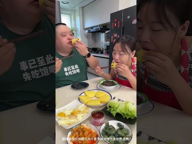 蠢老公挑食的毛病又犯了，這次必須好好治治他，讓看著我吃紅燒肉