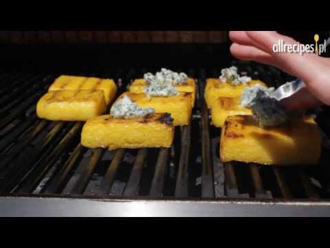 Jak zrobić grillowaną kaszkę kukurydzianę z błękitnym serem