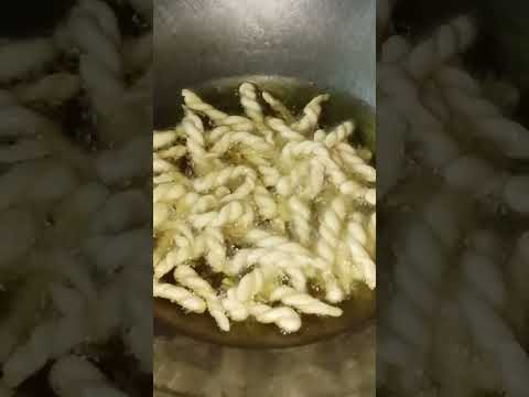 Goreng goreng di kebun sama mamak😁😃😀