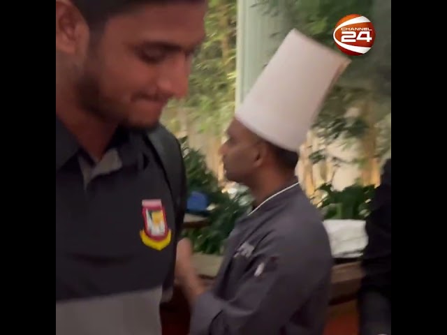 লাল-সবুজ পতাকা হাতে ক্যান্ডিতে বাংলাদেশ দলকে বরণ #bdteam #srilankatour #channel24