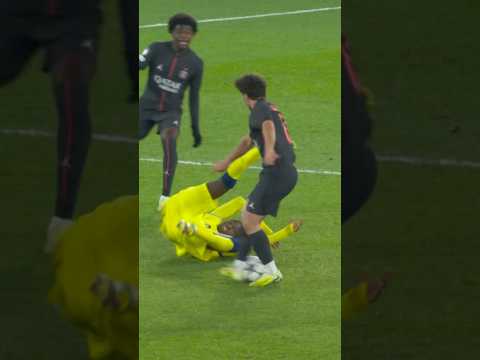Crazy João Neves backheel assist! 💎🇵🇹 #UCL #ChampionsLeague #JoaoNeves #PSG