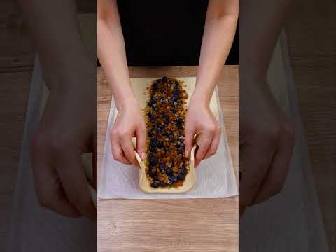 Dessert in 5 minutes! Just puff pastry and blueberries