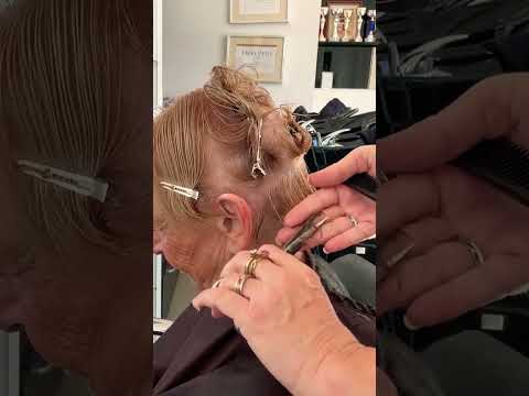 Pixie short layer haircut #haircut #hair #hairstyle #video #short #blowup #viral #viralvideo #usa