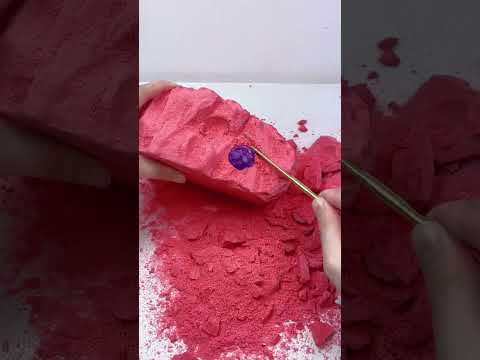 ASMR DIG A MYSTERY FUFUSQUISHY HEART KIT!!