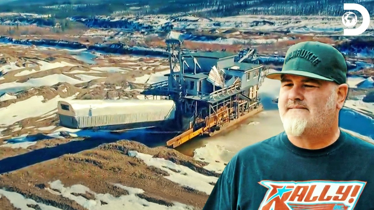 The Yukon Gold War Is Back! | Gold Rush S12 E1 | Discovery Channel India