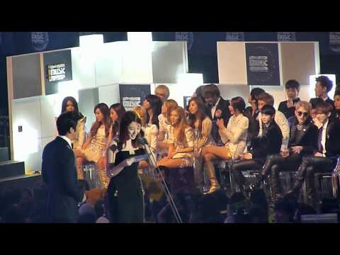 111129 MAMA 2011 SNSD - Artist of The Year