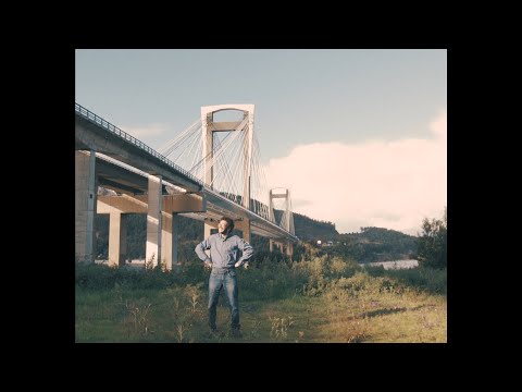 Tírate da ponte de Rande - Os Vacalouras (Videoclip Oficial)