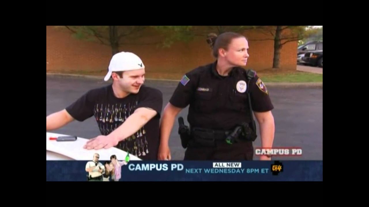 Cops Pissing 63