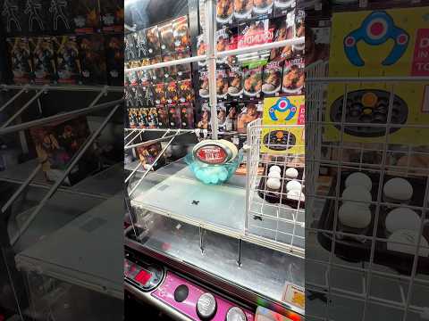 I Cannot Believe Someone Left The Claw Machine Like This!