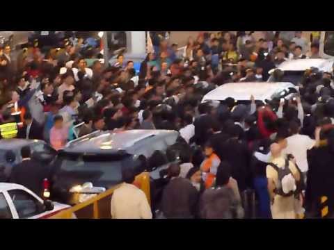 Messi In Lima, Airport