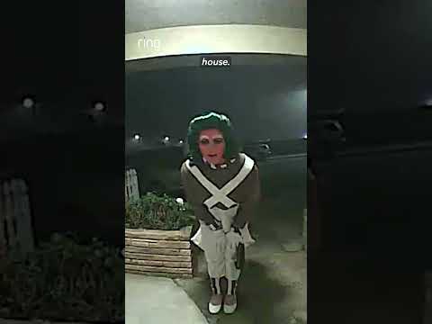 When your wife is fully committed to her Halloween costume 🎃