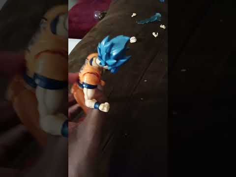 posing sh figure arts ssjb Goku #posing #ssjblue #goku