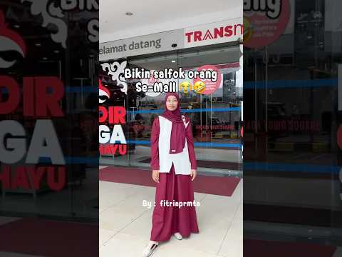 Yang mau samaan outfitnya, langsung klik di Tag Produk yaa