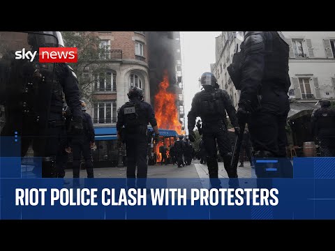 Anti-government protests clash with police in Paris