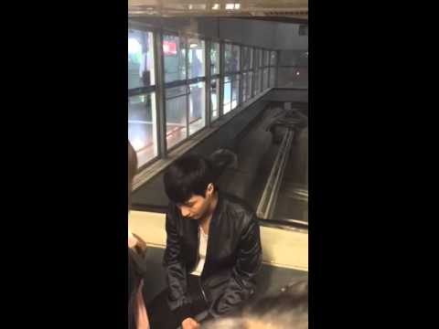 150416 fancam EXO LAY Yixing @Beijing Airport