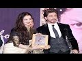 Rekha felicitates SRK with 4th Yash Chopra Memorial Award