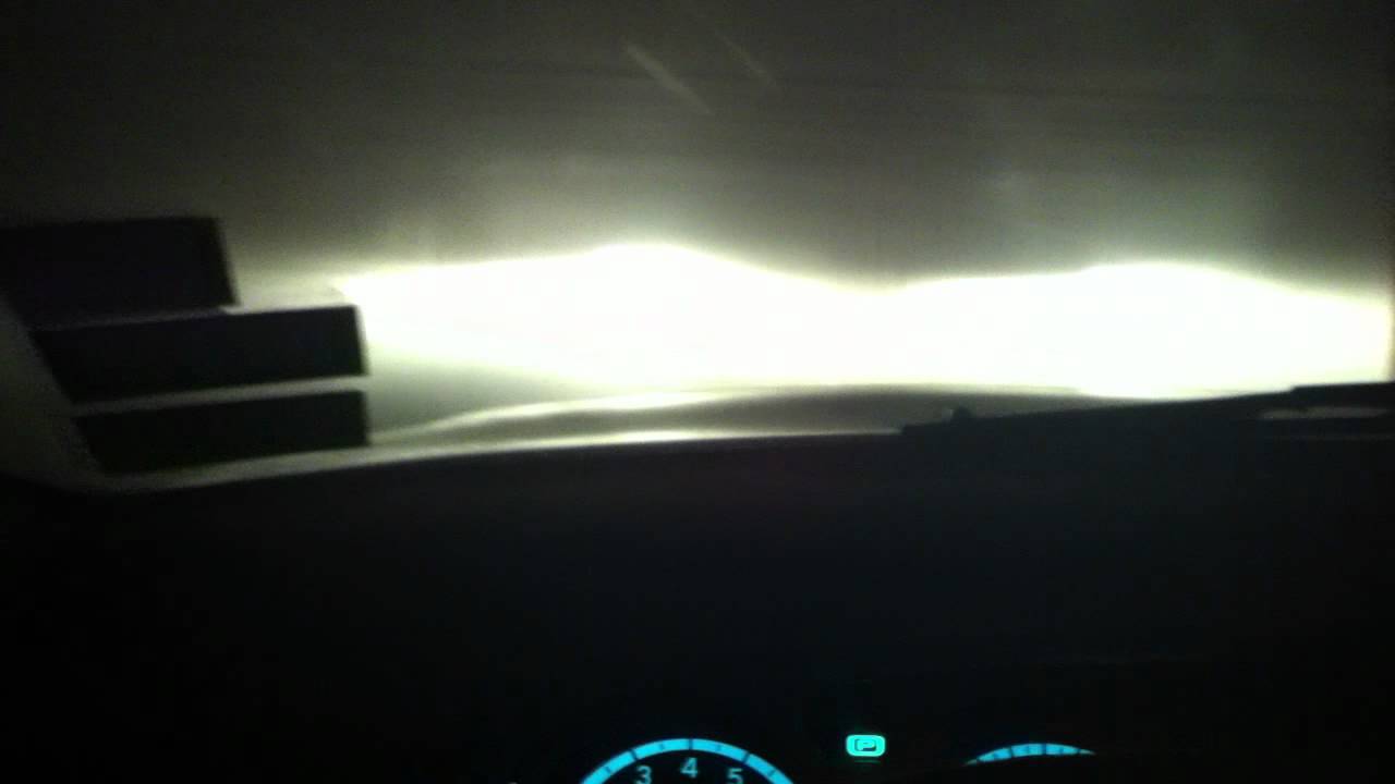 2001 Toyota avalon lights flickering