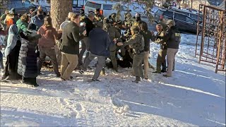 What happened when ICE agents showed up at Minneapolis high school?