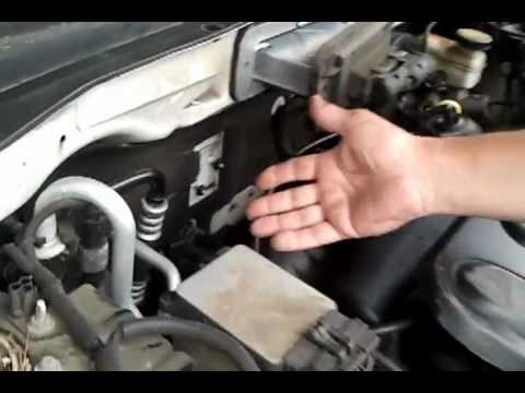 Replacing alternator on 2002 ford escape #2
