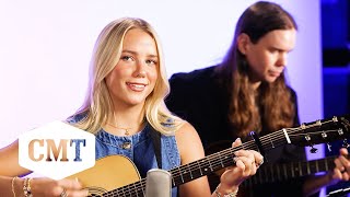 Avery Anna Performs &quot;it&#39;s just rainin&#39;&quot; | CMT Studio Sessions