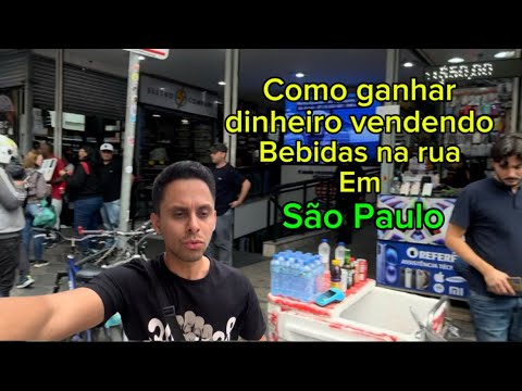 Vendi bebidas na rua barão de duprat na região da 25 de Março, no centro de São Paulo.