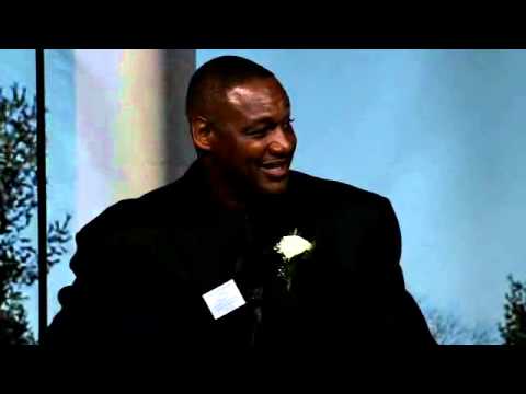 Derrick Brooks, 2012, Walter Camp Football Foundation Alumni Award