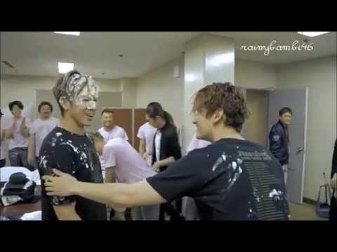 동방신기 / 얼굴에 케이크던지기