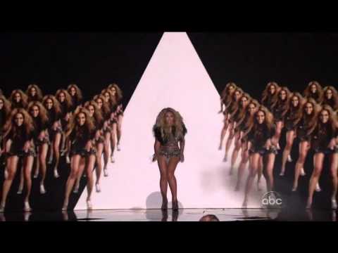 Beyoncé performs 'Run the World (Girls)' at the 2011 Billboard Music Awards