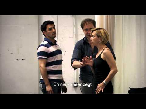 Becoming Traviata'