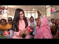 Mathura News: वृंदावन के वृद्धाश्रम पहुंची Chitra Tripathi, वृद्ध महिलाओं के आंसू देख हुईं भावुक  - 15:23 min - News - Video