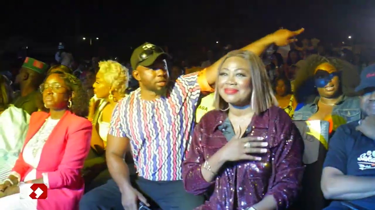 Conakry Nouvelles CONCERT DEBORDO CHAPITEAU BY ISSA 4 FIN