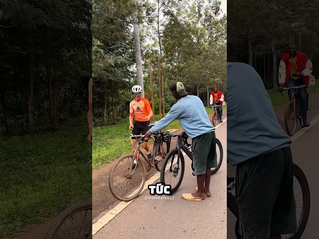 NGÀY TUYỆT VỜI CỦA CẬU BÉ CHÂU PHI MÊ XE ĐẠP 🥰