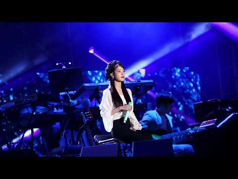 180519 아이유(IU) 어른(나의 아저씨 OST) cover 직캠_홀가분 페스티벌