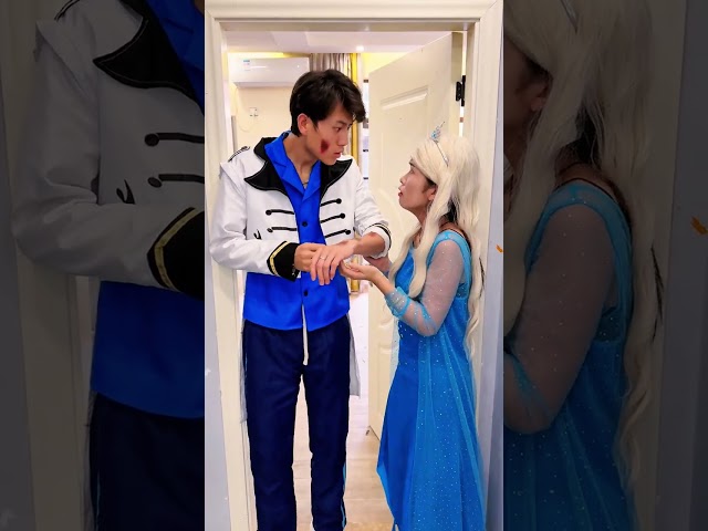 王子是这样受伤的 #cosplay#shorts #艾莎