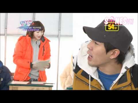 How SNSD's Sunny blocks pen falls